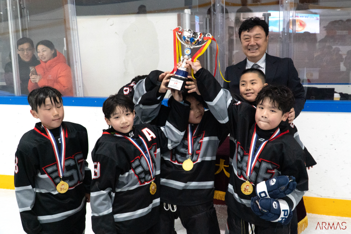 2025 참빛 전국 유소년 아이스하키대회에 전국에서 10개팀 200여명의 선수들이 참가하여 성황리에 열렸다.